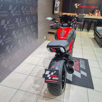 DUCATI-DIAVEL CARBON-2013