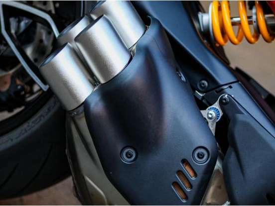 DUCATI-DIAVEL V4-2025