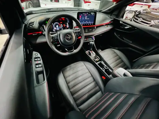 FIAT-FASTBACK-1.3 TURBO 270 FLEX ABARTH AT6 FIAT-FASTBACK-2025