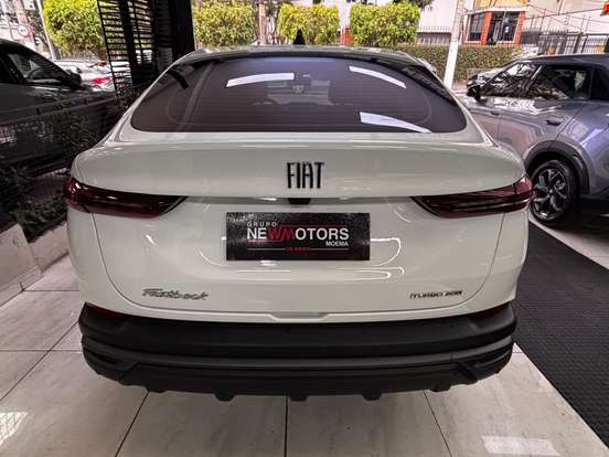 FIAT-FASTBACK-2025