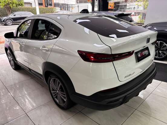 FIAT-FASTBACK-2025