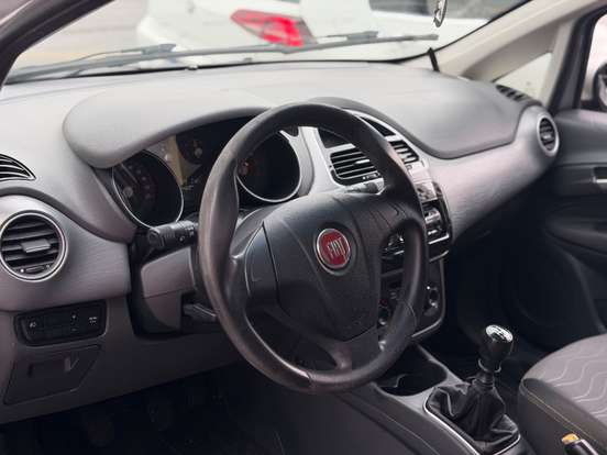 FIAT-PUNTO-1.6 ESSENCE 16V FLEX 4P MANUAL FIAT-PUNTO-2012