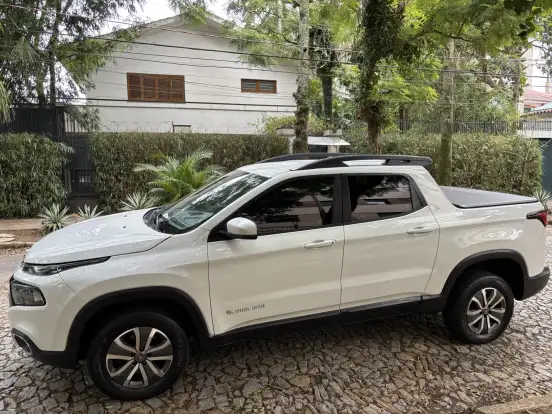 FIAT-TORO-2016