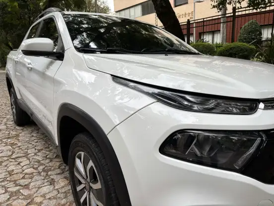 FIAT-TORO-2016