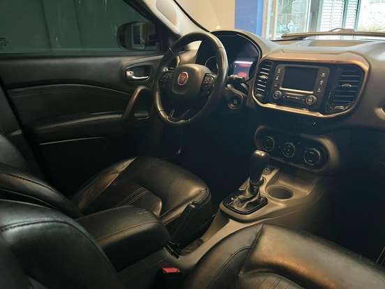 FIAT-TORO-2016