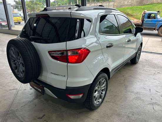 FORD-ECOSPORT-2015