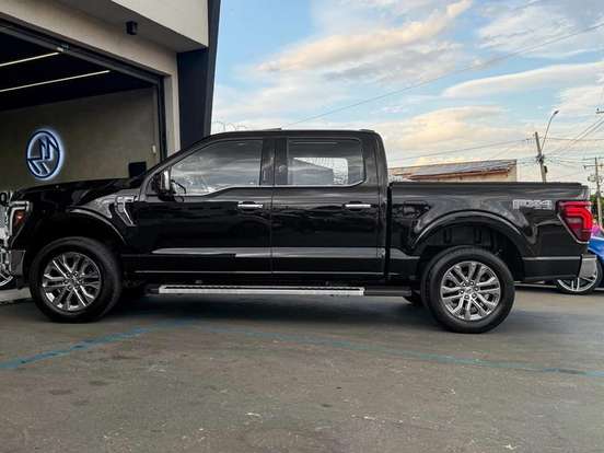 FORD-F-150-5.0 V8 GASOLINA CD LARIAT FX4 AUTOMÁTICO FORD-F-150-2024
