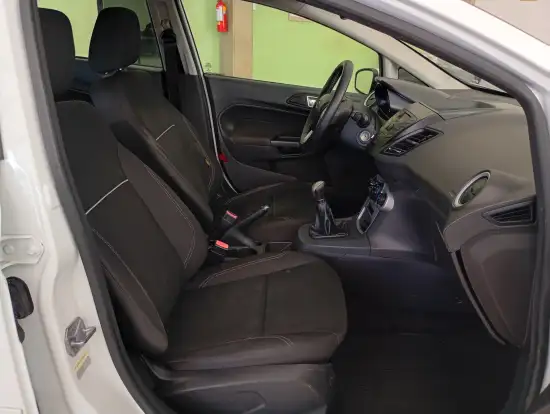 FORD-FIESTA-2015