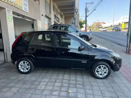 FORD-FIESTA-2010