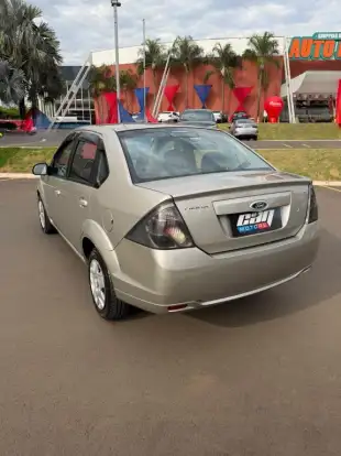FORD-FIESTA-2013