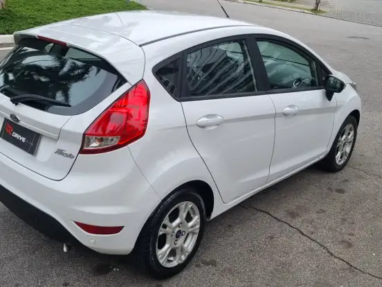 FORD-FIESTA-1.6 SE PLUS HATCH 16V FLEX 4P POWERSHIFT FORD-FIESTA-2017