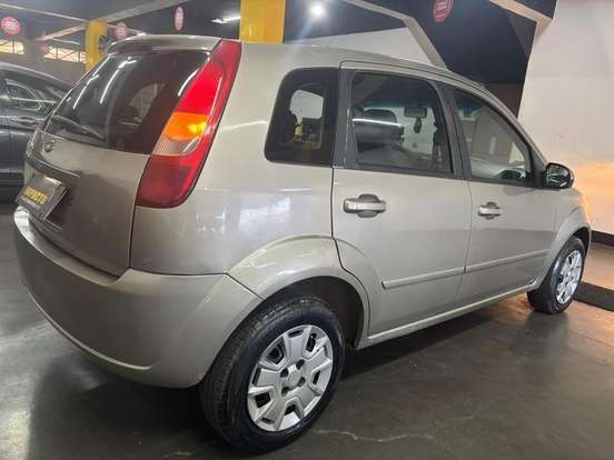FORD-FIESTA-2006