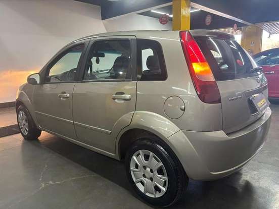FORD-FIESTA-2006