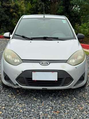 FORD-FIESTA-2010