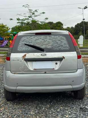 FORD-FIESTA-2010