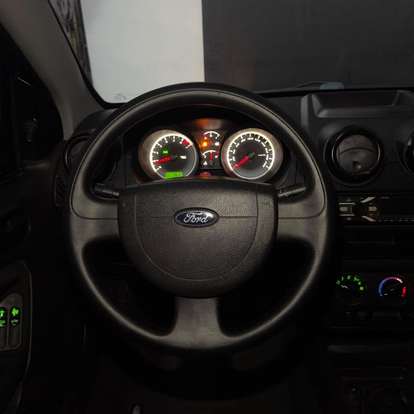FORD-FIESTA-2010
