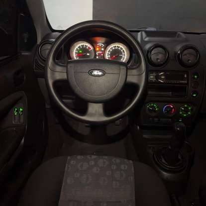 FORD-FIESTA-2010