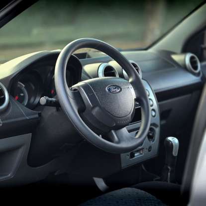 FORD-FIESTA-2013