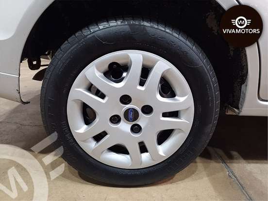 FORD-FIESTA-2012