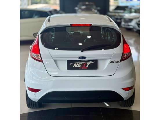 FORD-FIESTA-2015