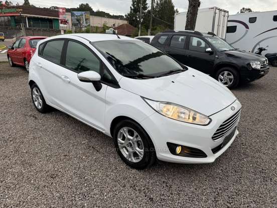 FORD-FIESTA-2014