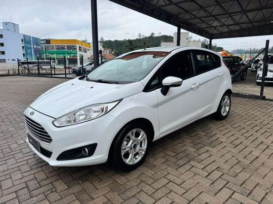 FORD-FIESTA-2014