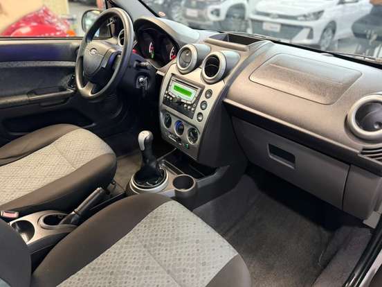 FORD-FIESTA-2013
