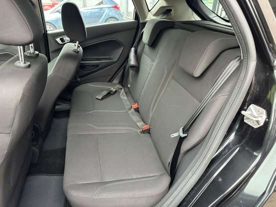 FORD-FIESTA-2014