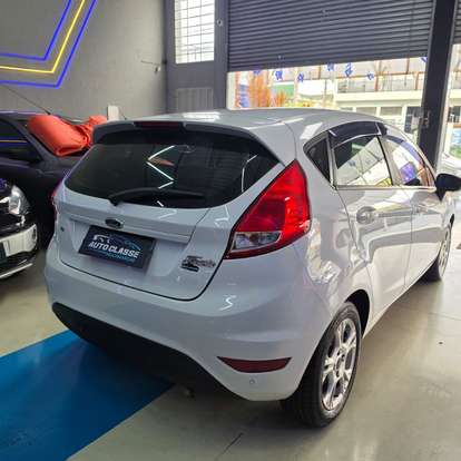 FORD-FIESTA-2016