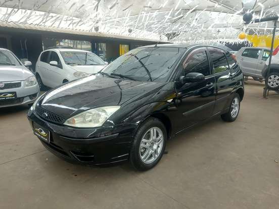 FORD-FOCUS-1.6 8V GASOLINA 4P MANUAL FORD-FOCUS-2004