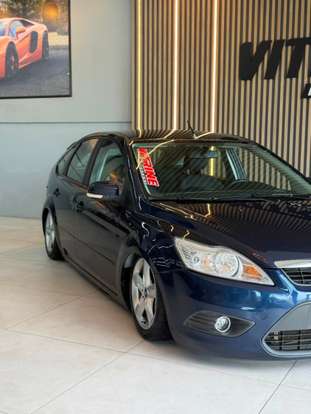 FORD-FOCUS-2012