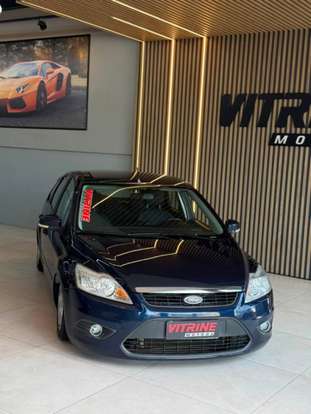 FORD-FOCUS-2012
