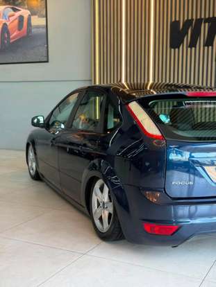 FORD-FOCUS-2012