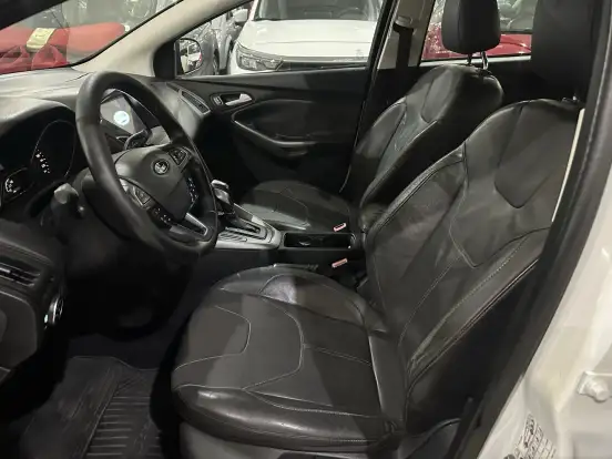 FORD-FOCUS-2.0 SE PLUS 16V FLEX 4P POWERSHIFT FORD-FOCUS-2016