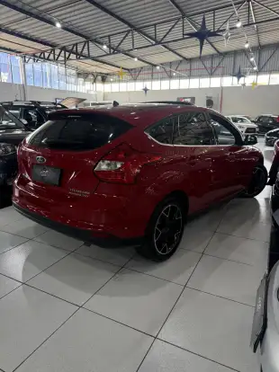 FORD-FOCUS-2013