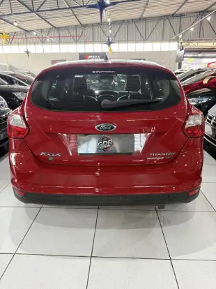 FORD-FOCUS-2013