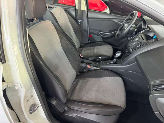 FORD-FOCUS-2.0 S SEDAN 16V FLEX 4P POWERSHIFT FORD-FOCUS-2013