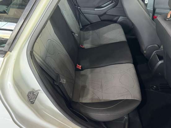 FORD-FOCUS-2.0 S SEDAN 16V FLEX 4P POWERSHIFT FORD-FOCUS-2013