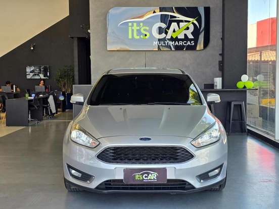 FORD-FOCUS-2017