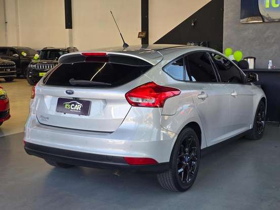 FORD-FOCUS-2.0 SE 16V FLEX 4P POWERSHIFT FORD-FOCUS-2017