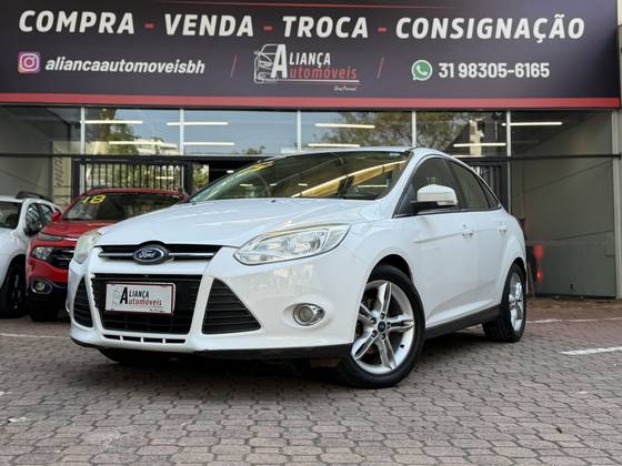 FORD FOCUS 2.0 SE PLUS SEDAN 16V FLEX 4P AUTOMÁTICO