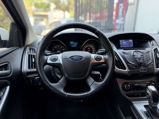 FORD-FOCUS-2015