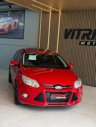 FORD-FOCUS-2015