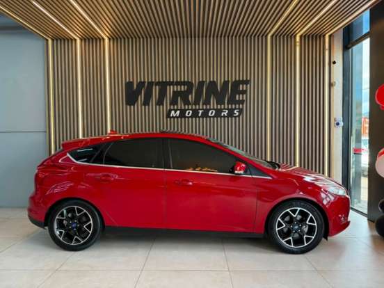 FORD-FOCUS-2015