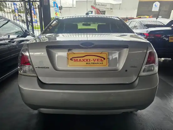 FORD-FUSION-2007