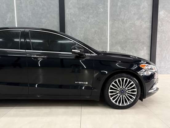 FORD-FUSION-2017