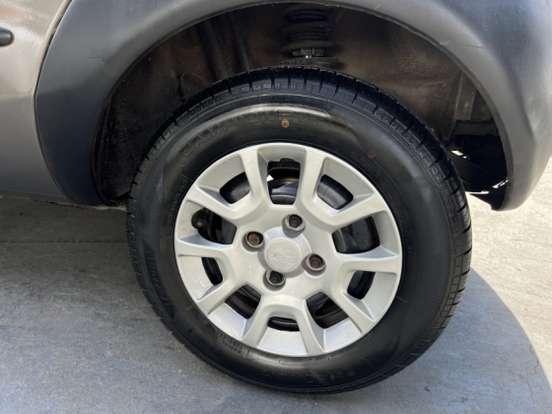 FORD-KA-2000