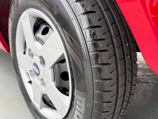 FORD-KA-2009