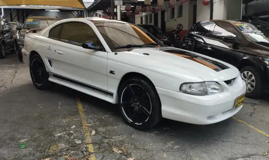 FORD-MUSTANG-1995