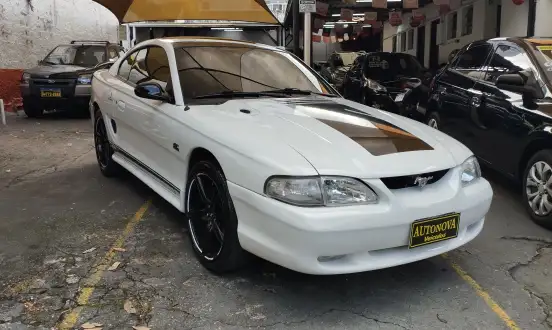FORD-MUSTANG-1995